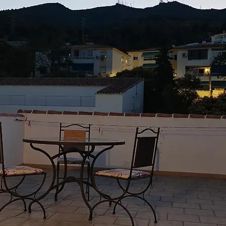 アパート Atico Duplex Casa Marin ベナルマデナ